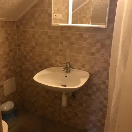 Tulipan Vendeghaz Daire