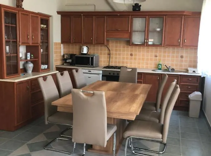 Tulipan Vendeghaz Apartment Hajduszoboszlo