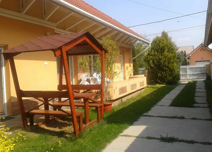 Apartment Tulipan Vendeghaz